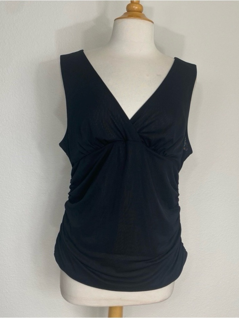 Anthropologie Womens Black Mesh Ruched V Neck Sleeveless Stretch Top XL Classic